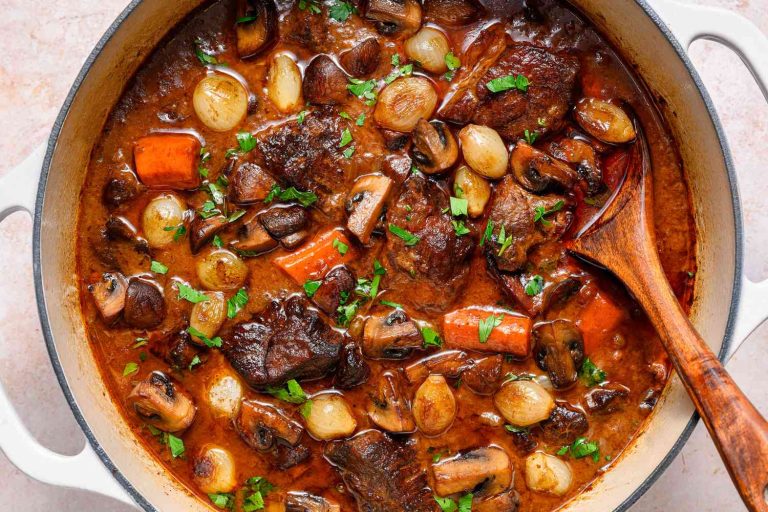 Gia công sốt bò Bourguignon