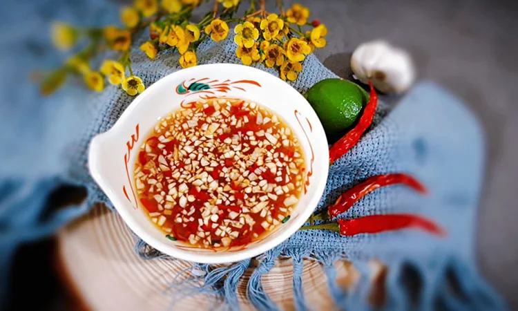 Gia công nước mắm chua ngọt